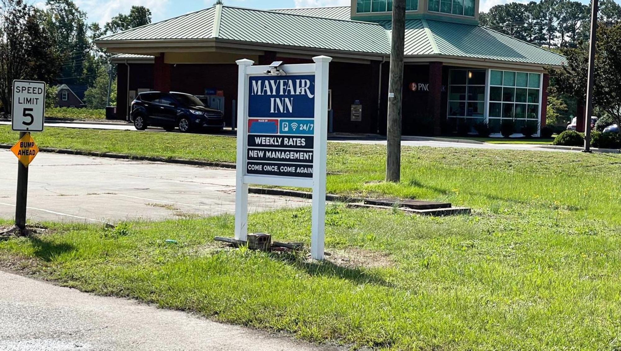 Mayfair Inn Williamston Exterior photo
